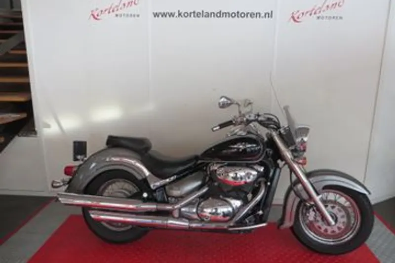 Suzuki Intruder C 800 (2005)