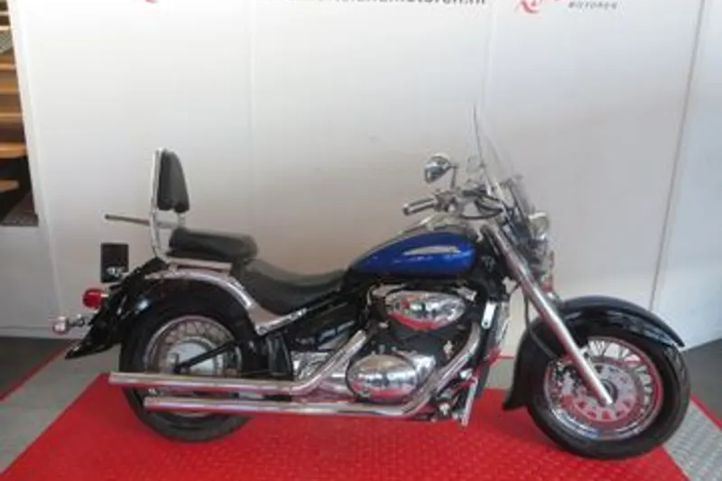 Suzuki VL 800 Intruder Volusia (2002)