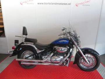 Suzuki VL 800 Intruder Volusia (2002) — foto 1