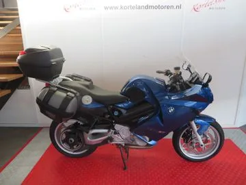 BMW F 800 ST (2009) — foto 1