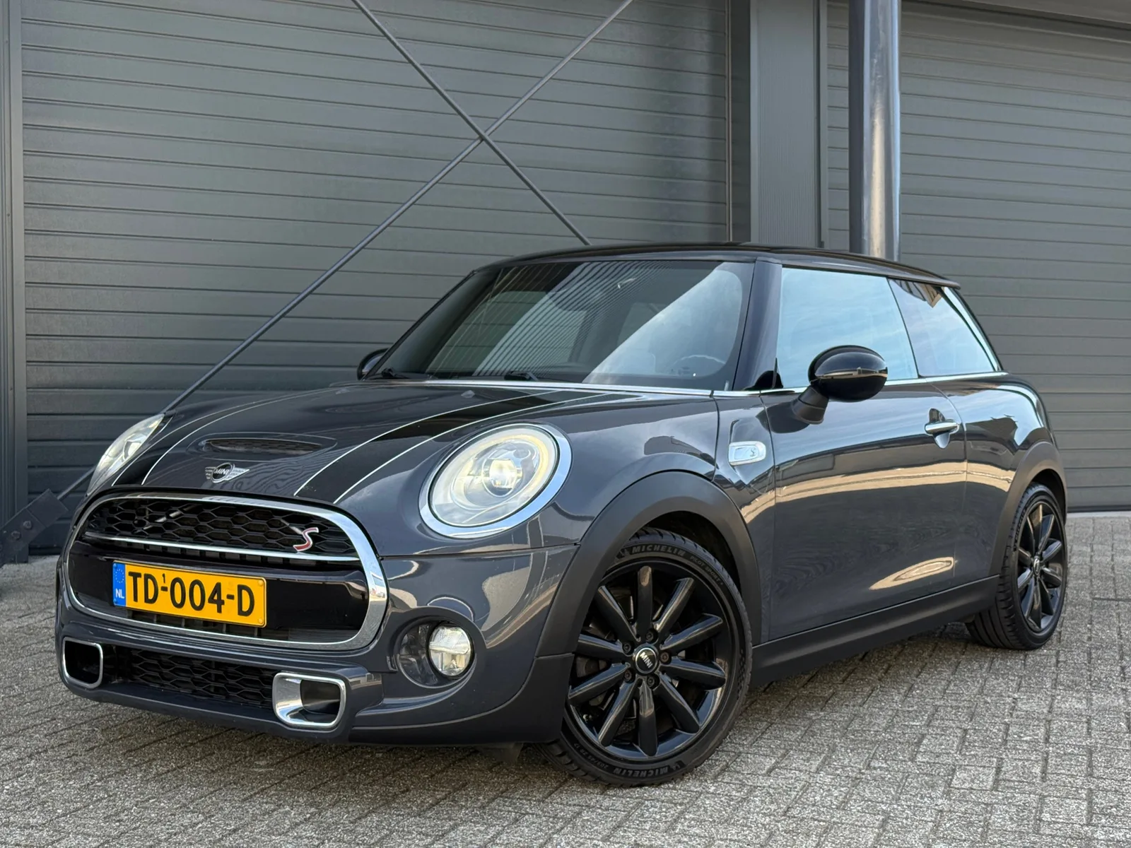 MINI Cooper S (2015) — foto 1