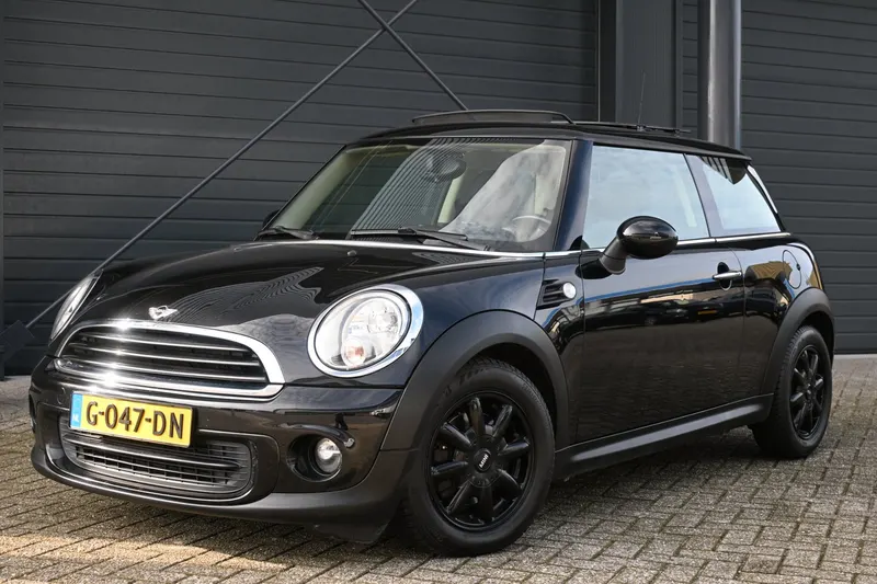 MINI One (2011)