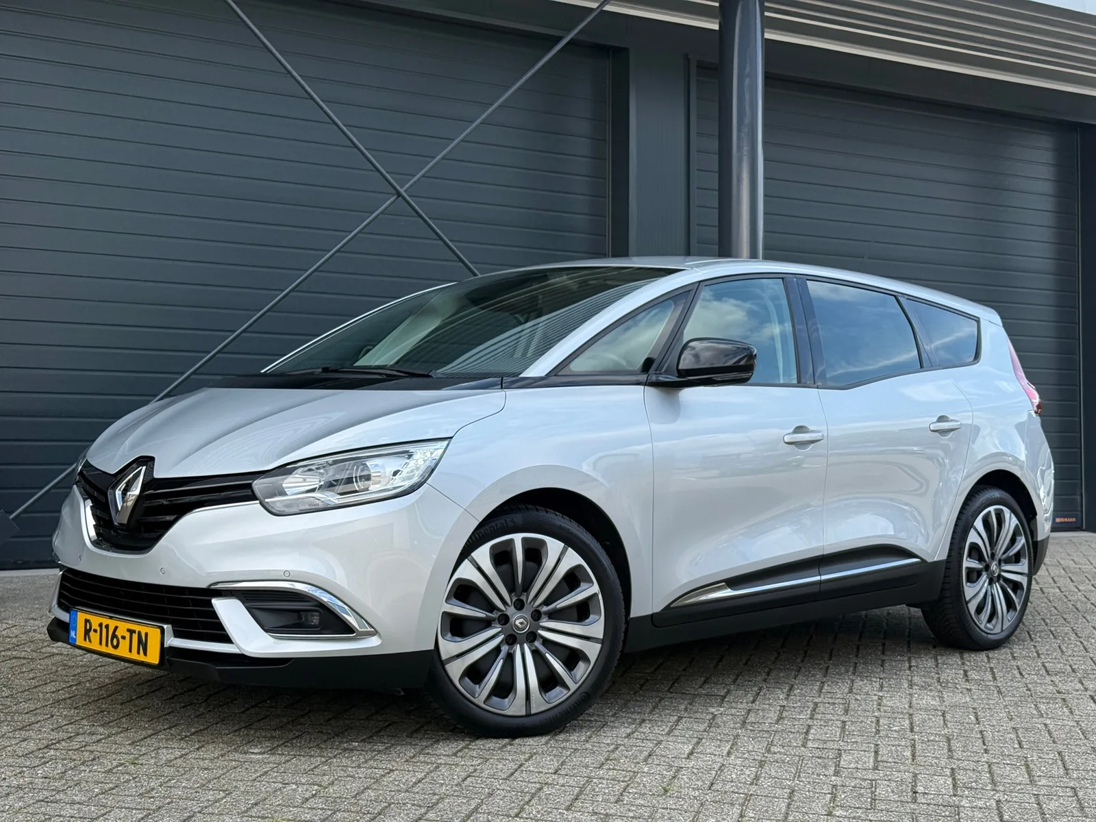 Renault Grand Scénic (2021) — foto 1
