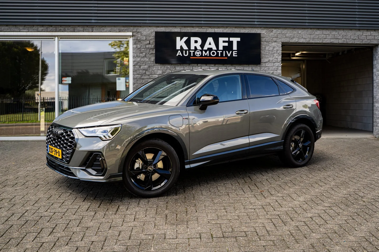 Audi Q3 Sportback (2023) — foto 1