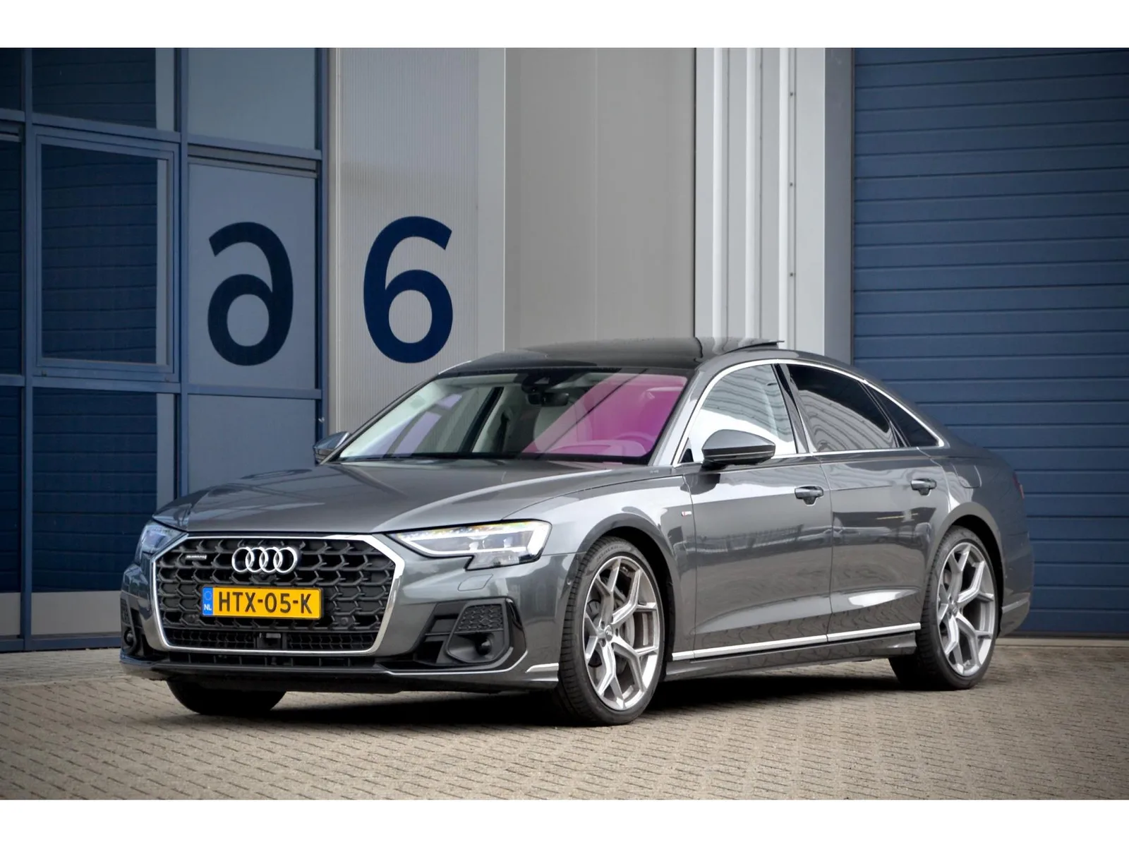 Audi A8 (2024) — foto 1