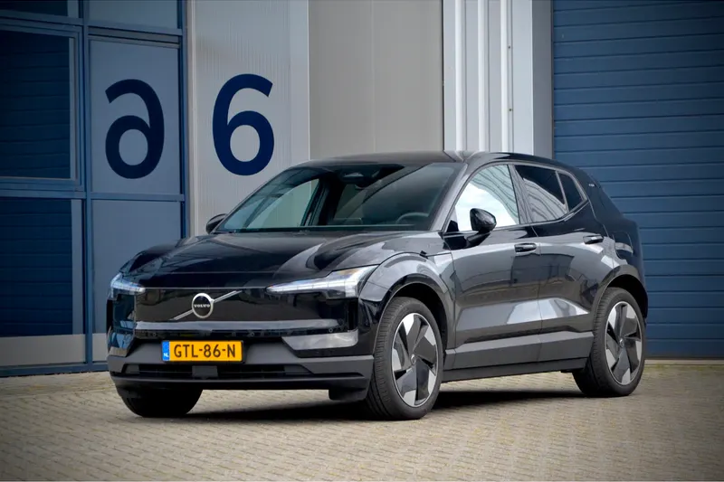 Volvo VolvoEX30 (2024)