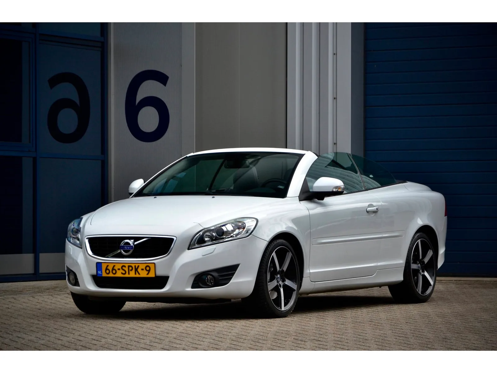 Volvo VolvoC70 (2011) — foto 1