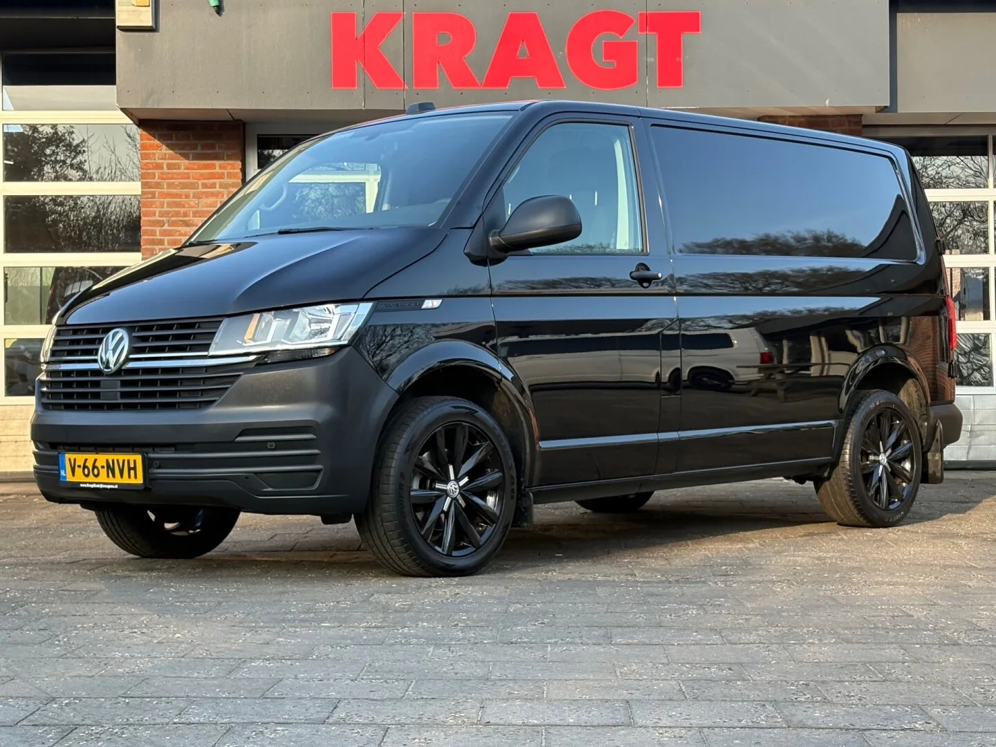 Volkswagen Transporter (2021) — foto 1