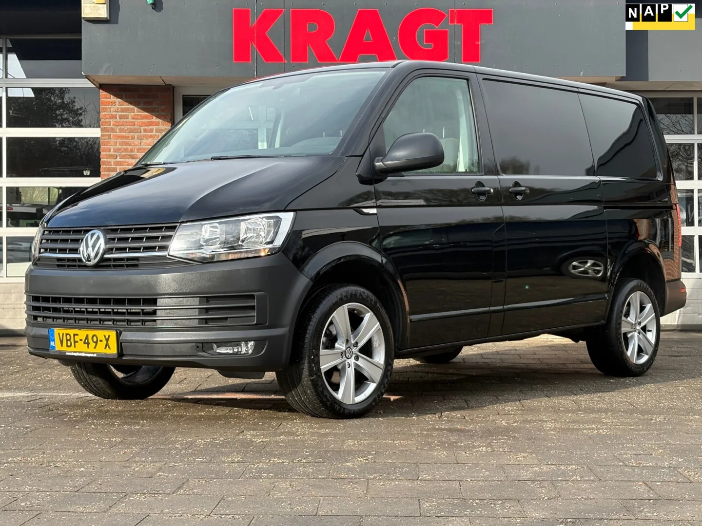 Volkswagen Transporter (2019) — foto 1