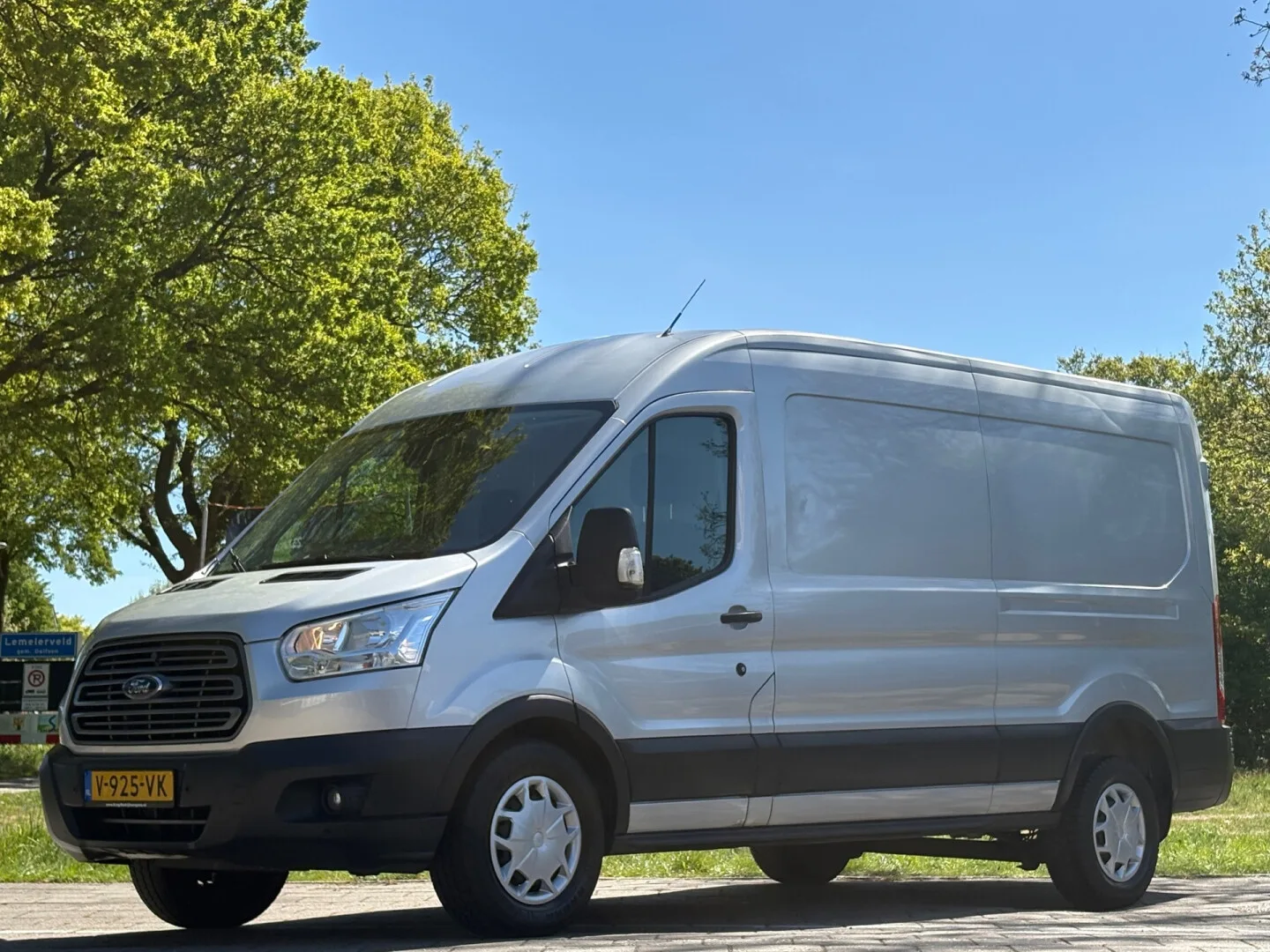 Ford Transit (2019) — foto 1