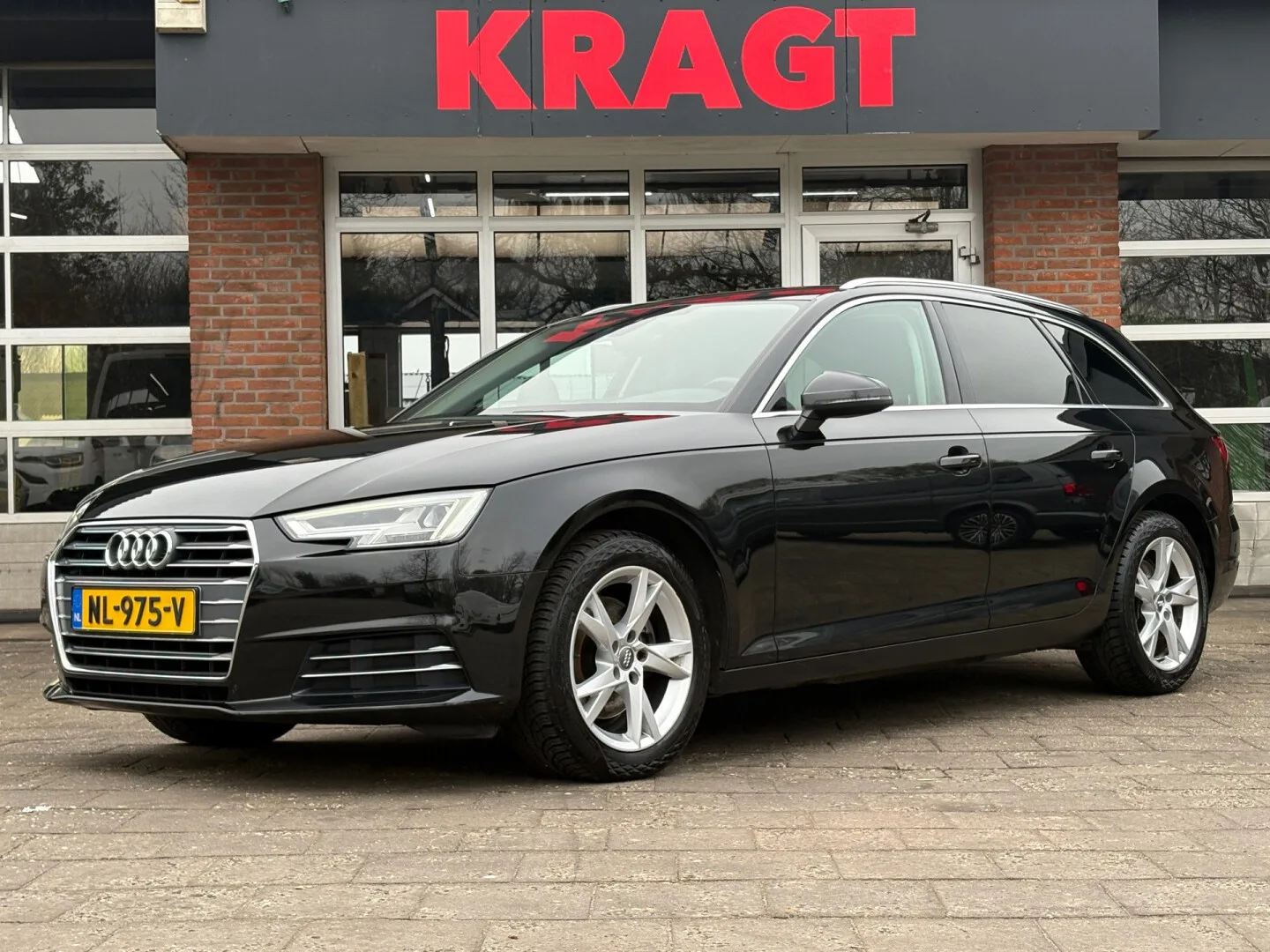 Audi A4 (2017) — foto 1