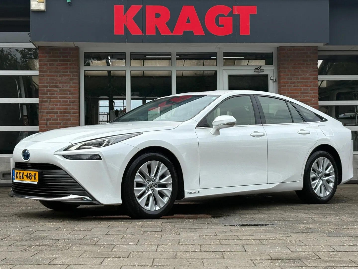 Toyota Mirai (2021) — foto 1