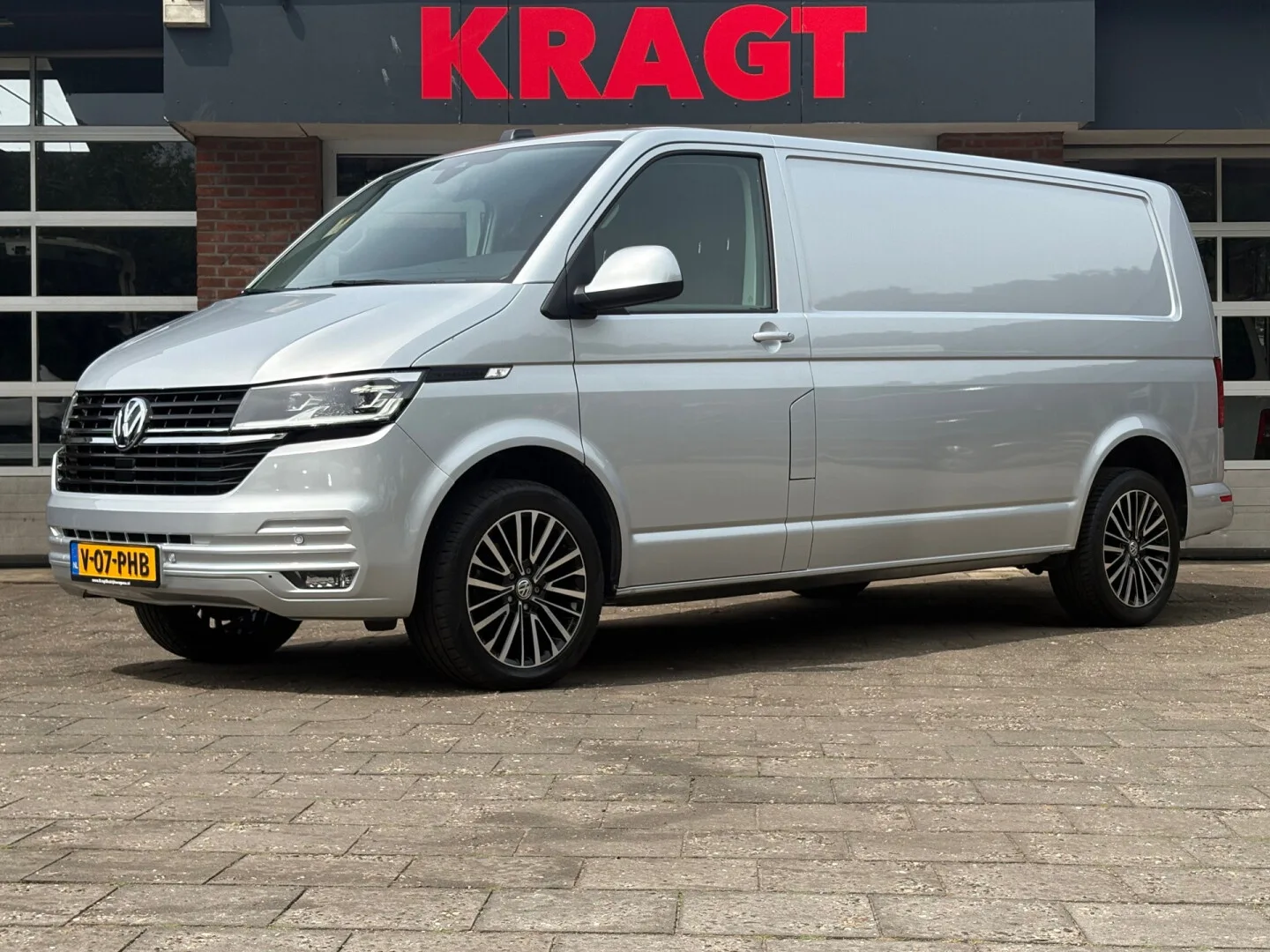 Volkswagen Transporter (2019) — foto 1