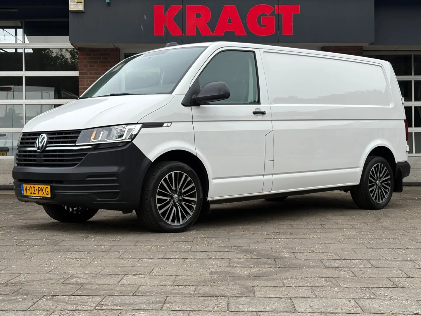 Volkswagen Transporter (2024) — foto 1