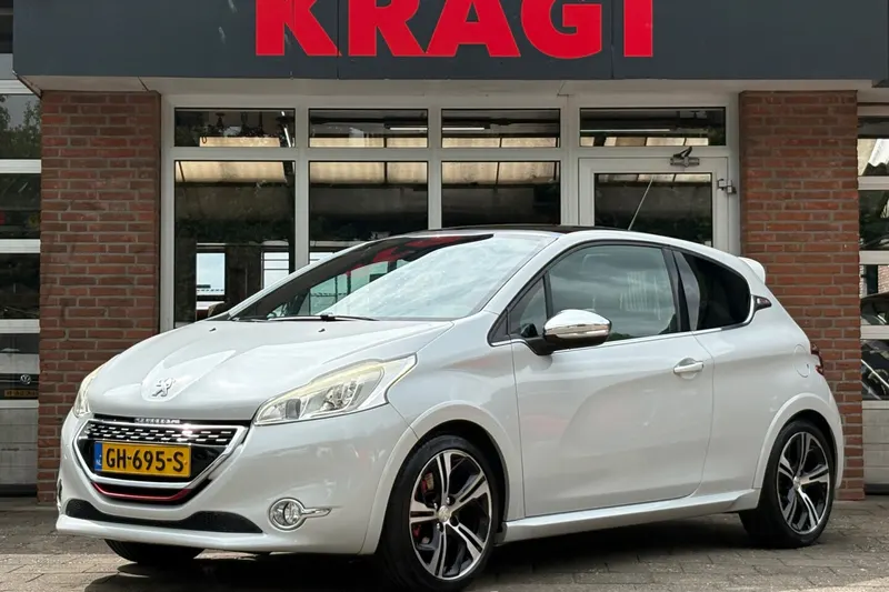 Peugeot 208 (2015)