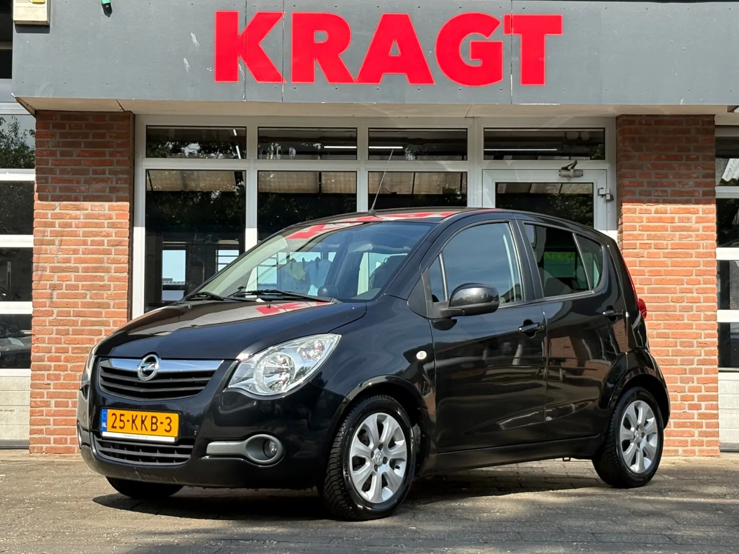 Opel Agila (2009) — foto 1