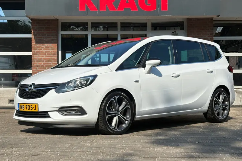 Opel Zafira (2017)