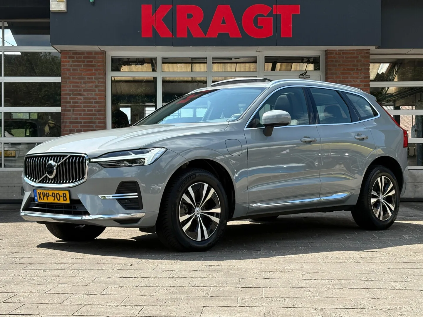 Volvo XC60 (2023) — foto 1