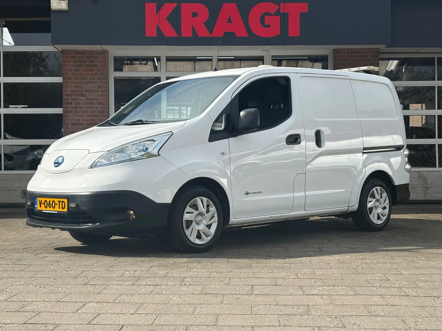 Nissan E nv200 (2019) — foto 1