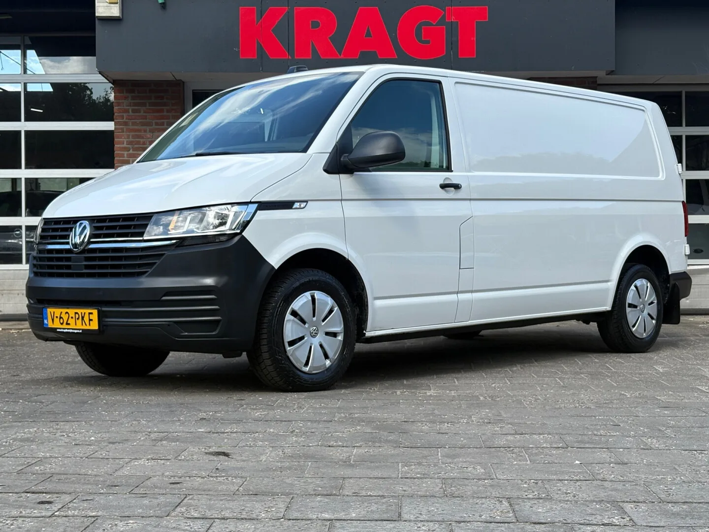 Volkswagen Transporter (2024) — foto 1