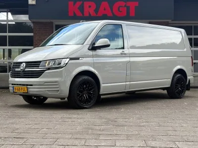 Volkswagen Transporter (2024) — foto 1
