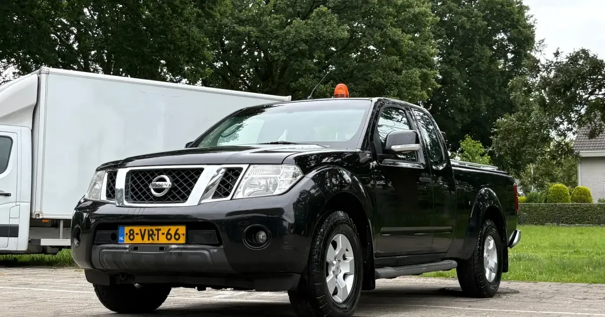 Nissan Navara (2011) — foto 1