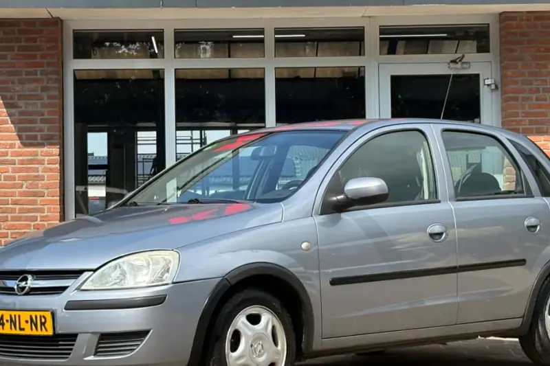 Opel Corsa (2003)