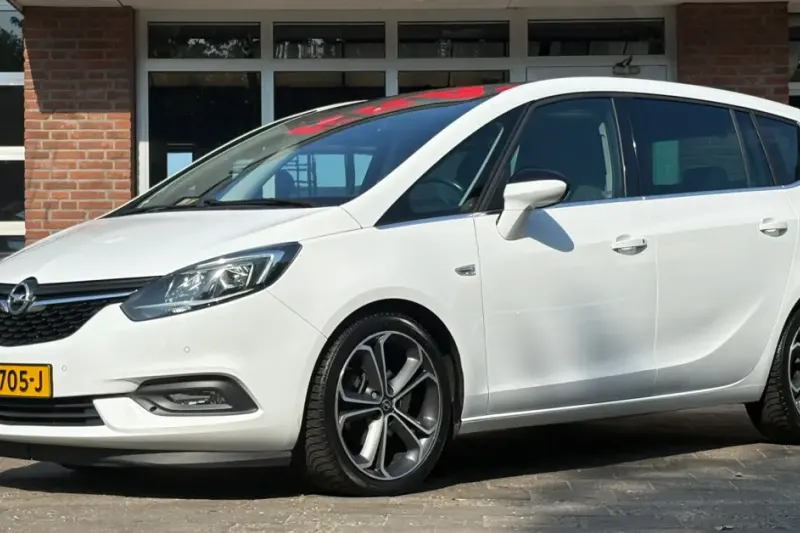 Opel Zafira (2017)