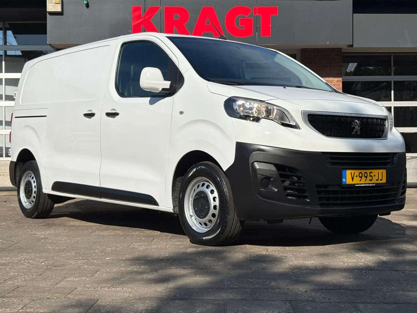 Peugeot Expert (2017) — foto 1