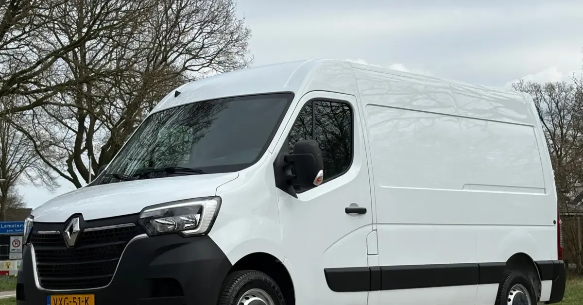 Renault Master (2023) — foto 1