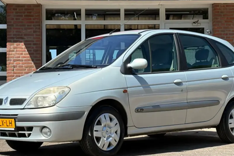 Renault Scénic (2002)