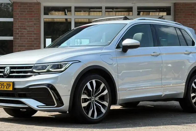 Volkswagen Tiguan (2023)