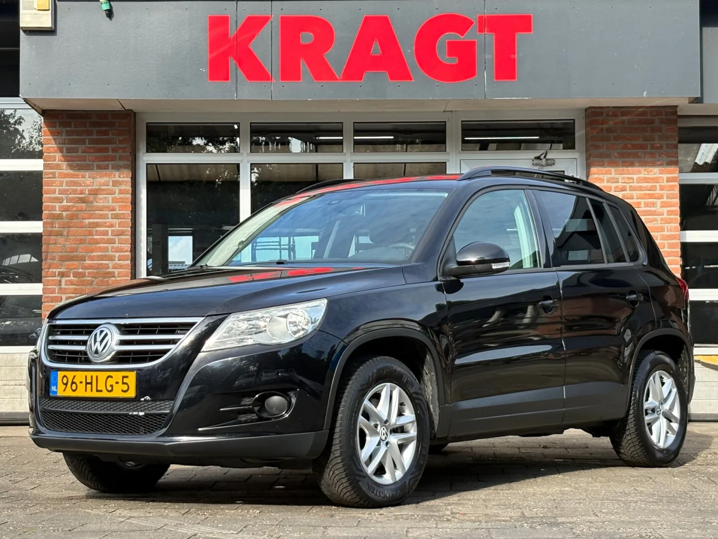 Volkswagen Tiguan (2009) — foto 1