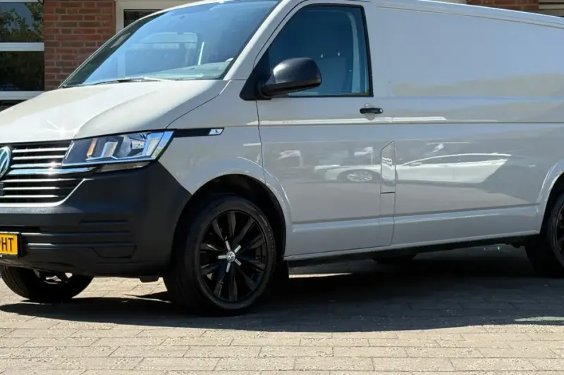 Volkswagen Transporter (2024)