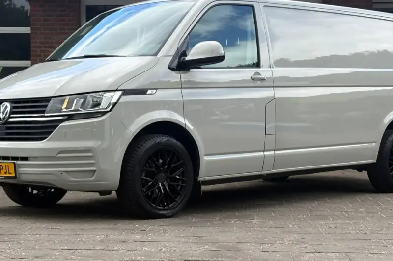 Volkswagen Transporter (2024)
