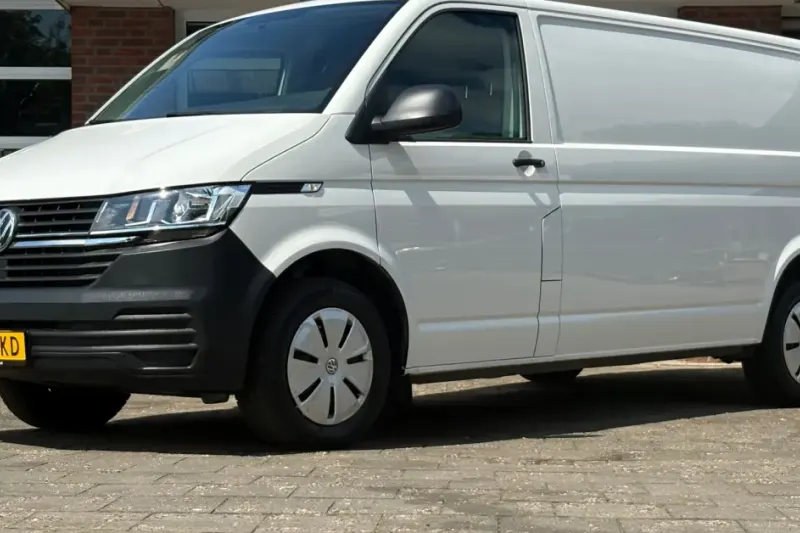 Volkswagen Transporter (2024)