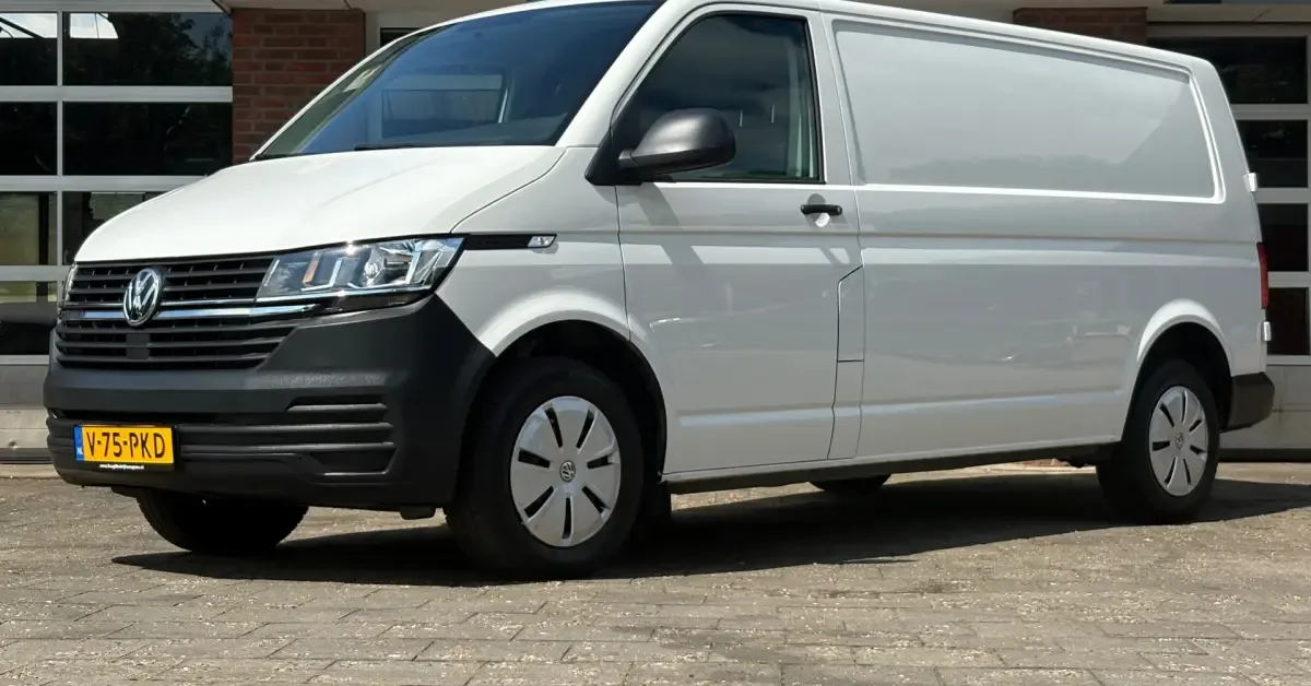 Volkswagen Transporter (2024) — foto 1