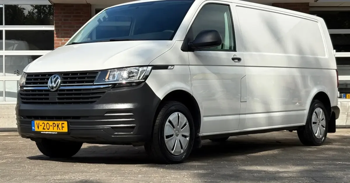 Volkswagen Transporter (2024) — foto 1