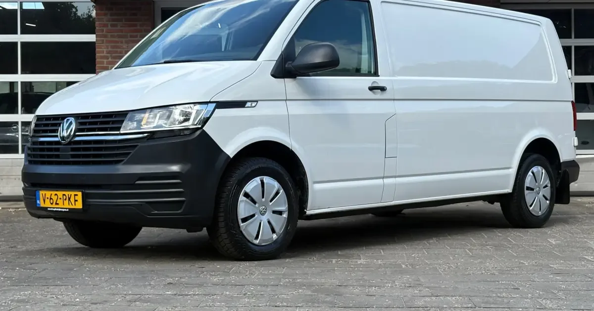 Volkswagen Transporter (2024) — foto 1