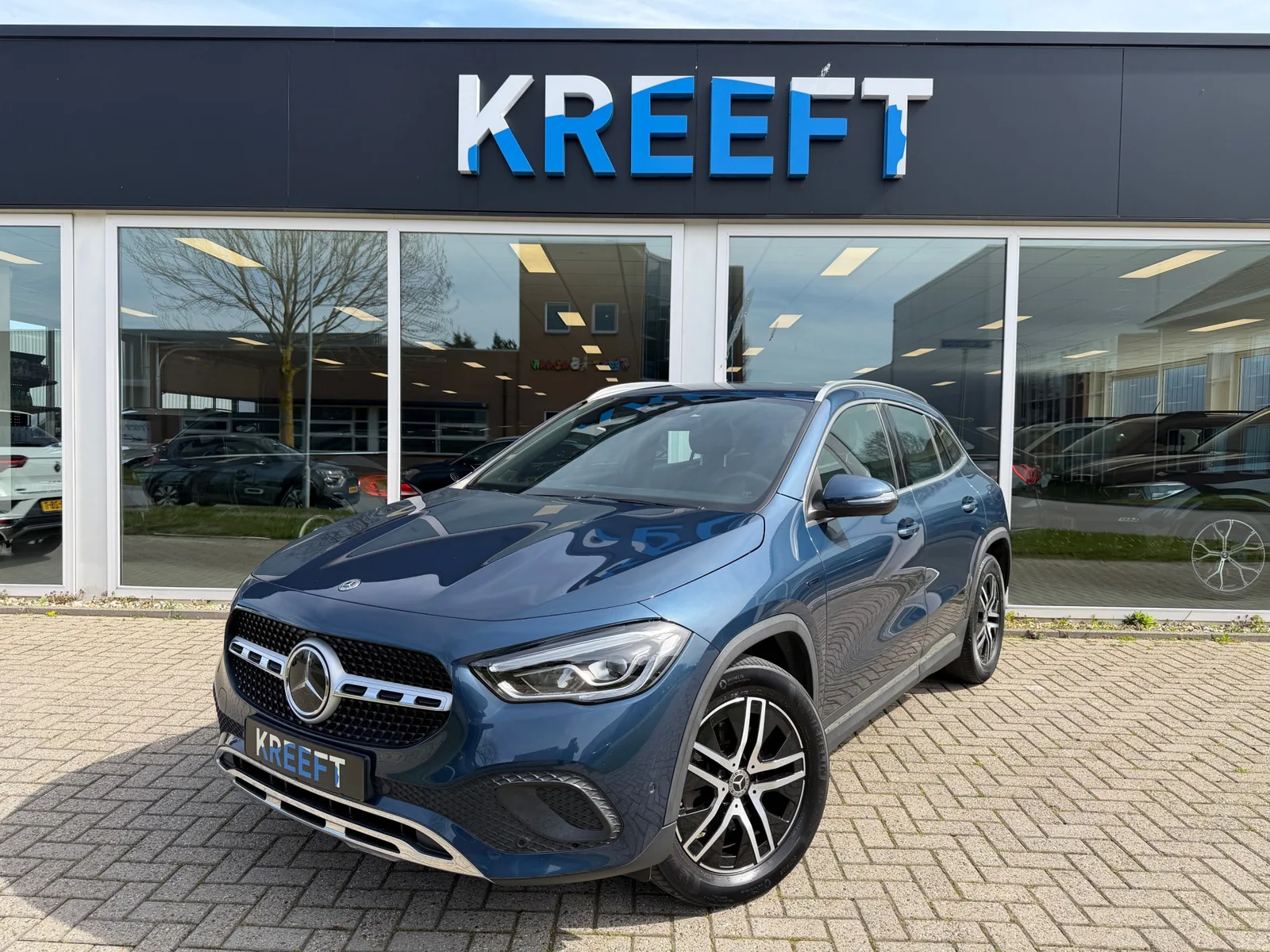 Mercedes-Benz GLA (2020) — foto 1