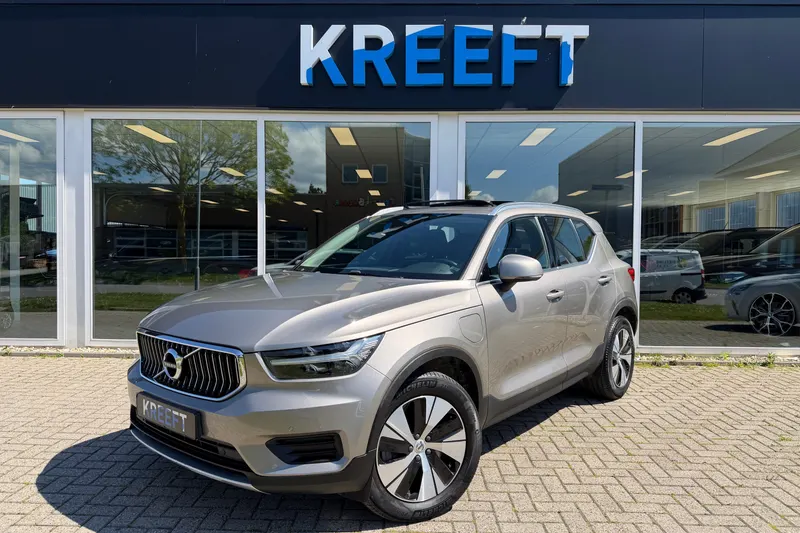 Volvo XC40 (2022)
