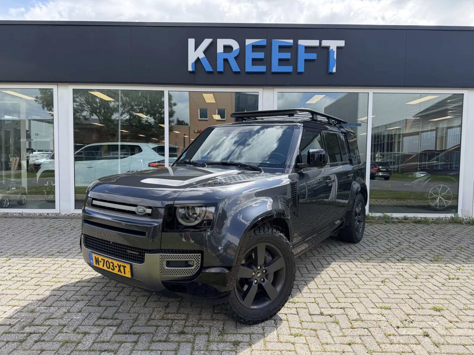 Land Rover Defender (2022) — foto 1