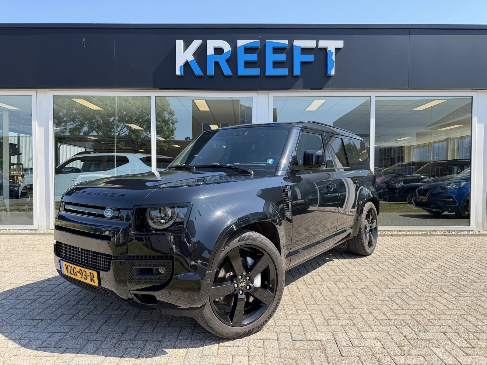Land Rover Defender (2023) — foto 1