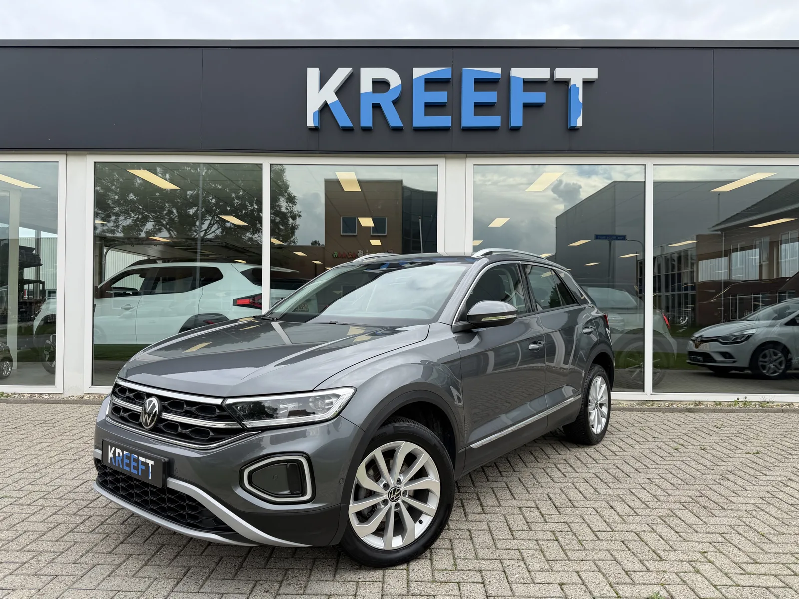 Volkswagen T-Roc (2022) — foto 1