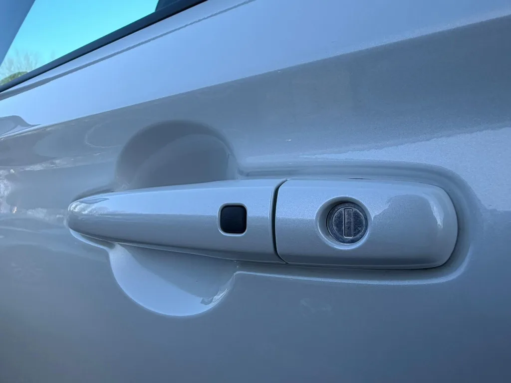 Suzuki Swift (2025) — foto 1
