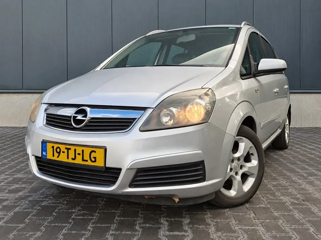 Opel Zafira (2006) — foto 1