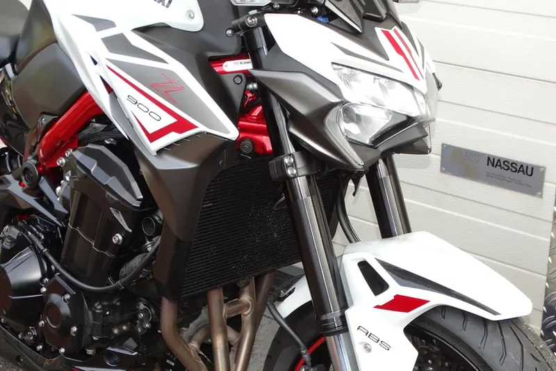 Kawasaki Z 900 (2023)