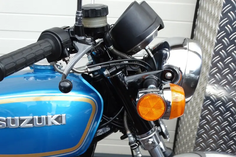 Suzuki GT 380 (1976)