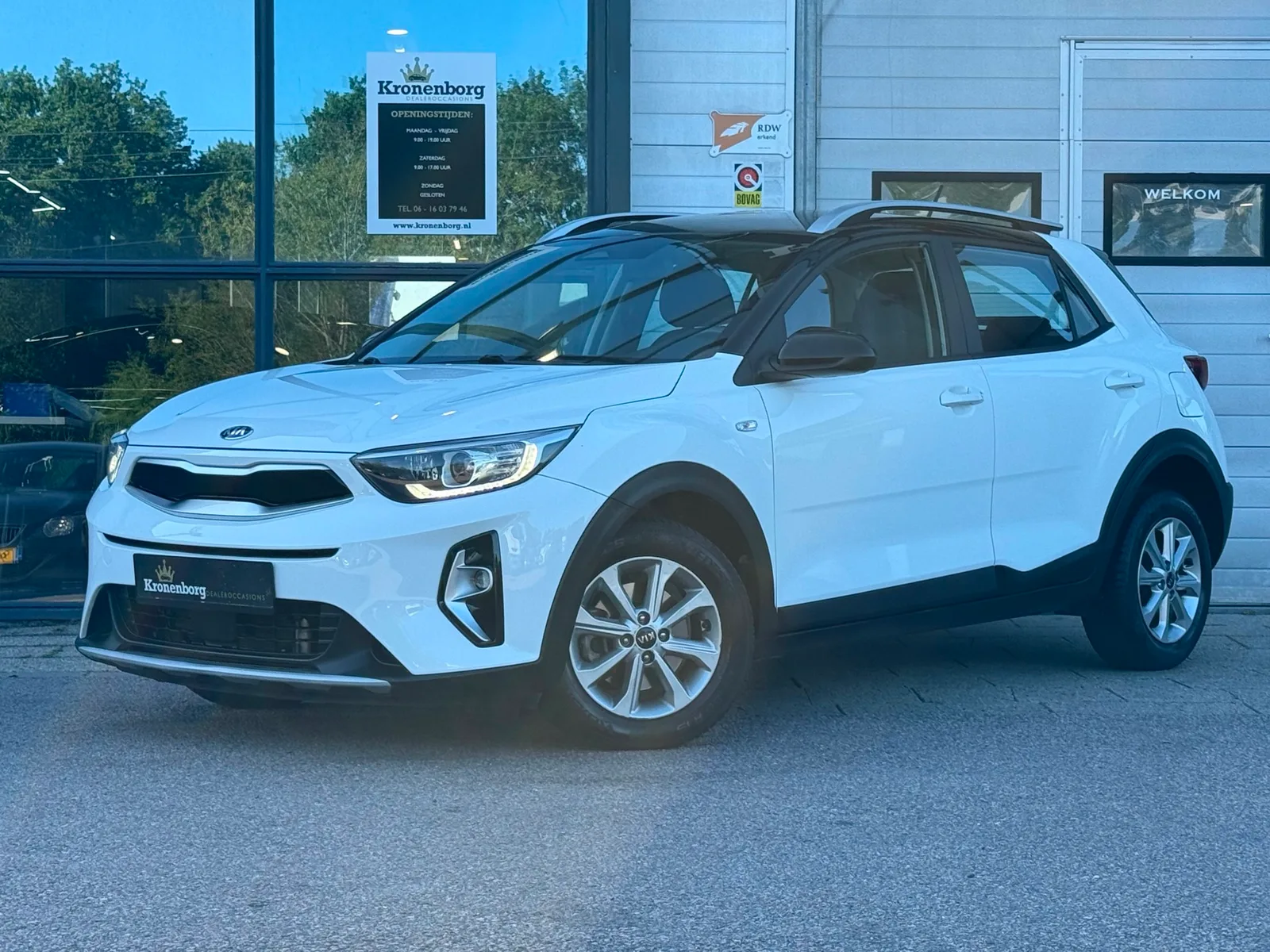Kia Stonic (2021) — foto 1