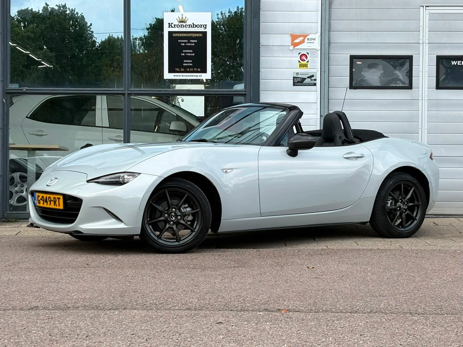 Mazda MX-5 (2015) — foto 1